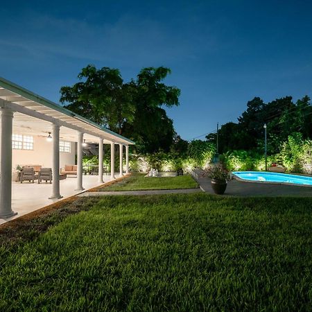 Villa New Tropical Oasis Retreat In Miami Exterior foto