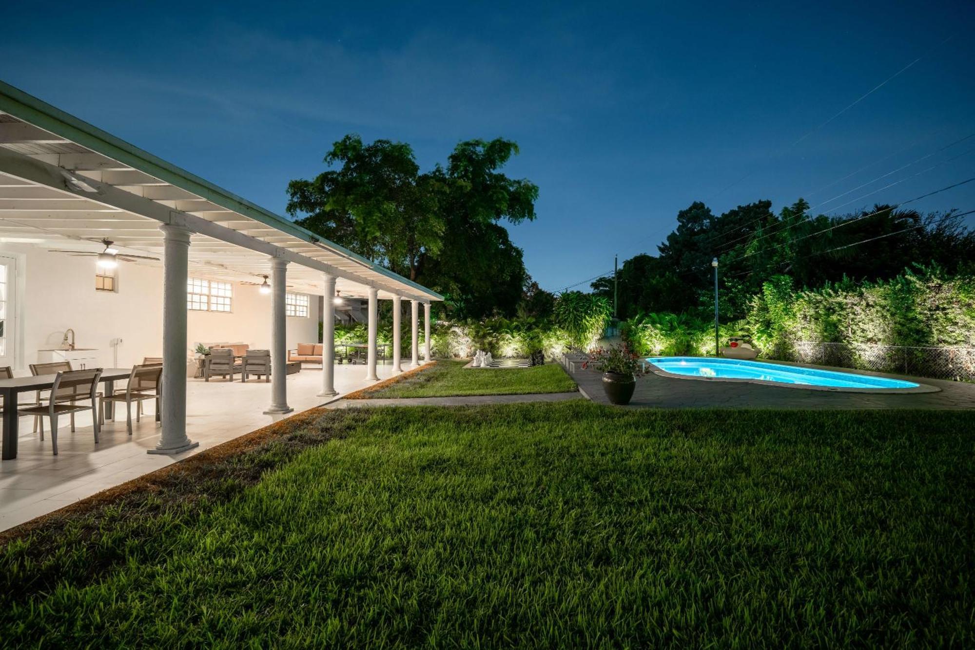 Villa New Tropical Oasis Retreat In Miami Exterior foto
