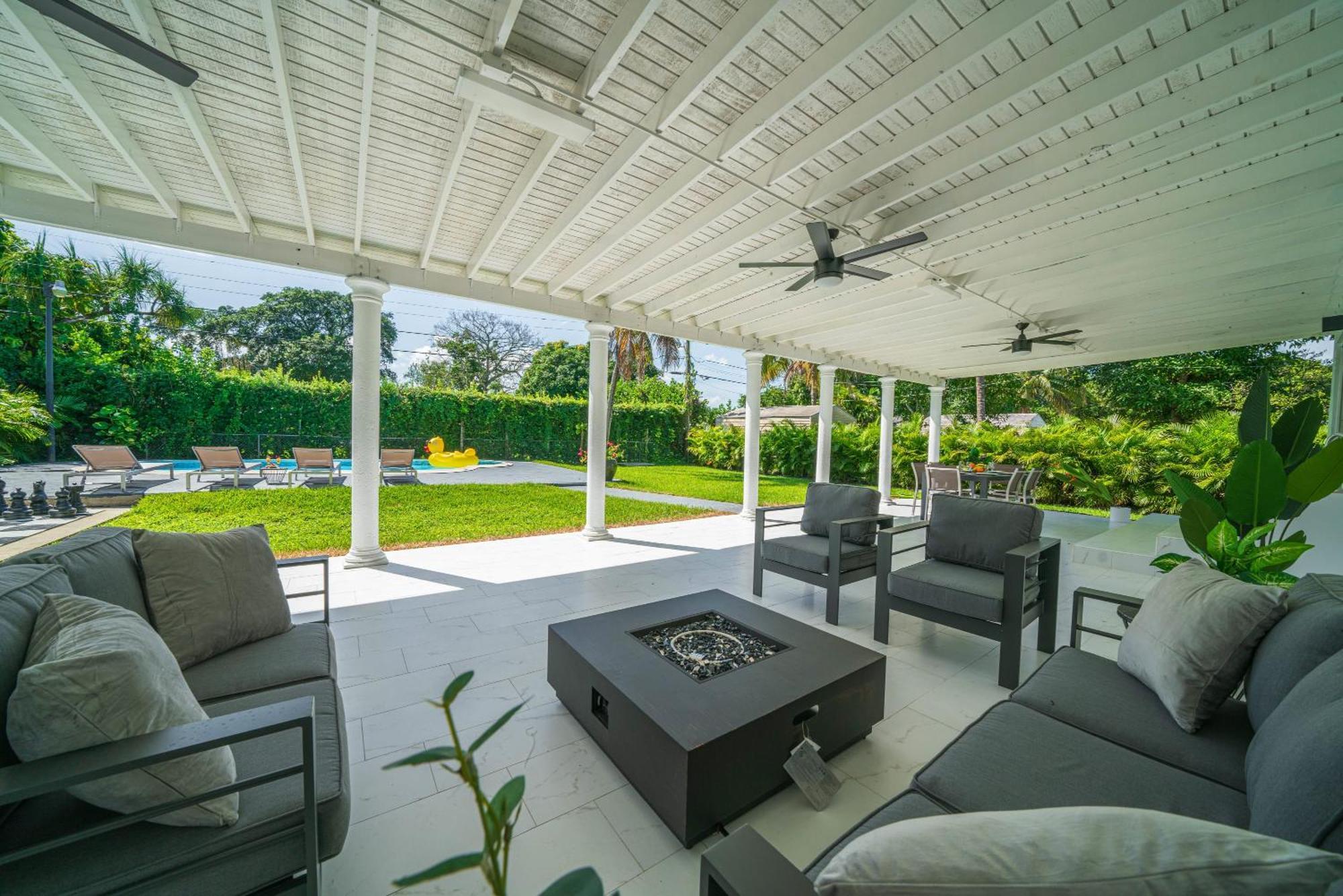 Villa New Tropical Oasis Retreat In Miami Exterior foto