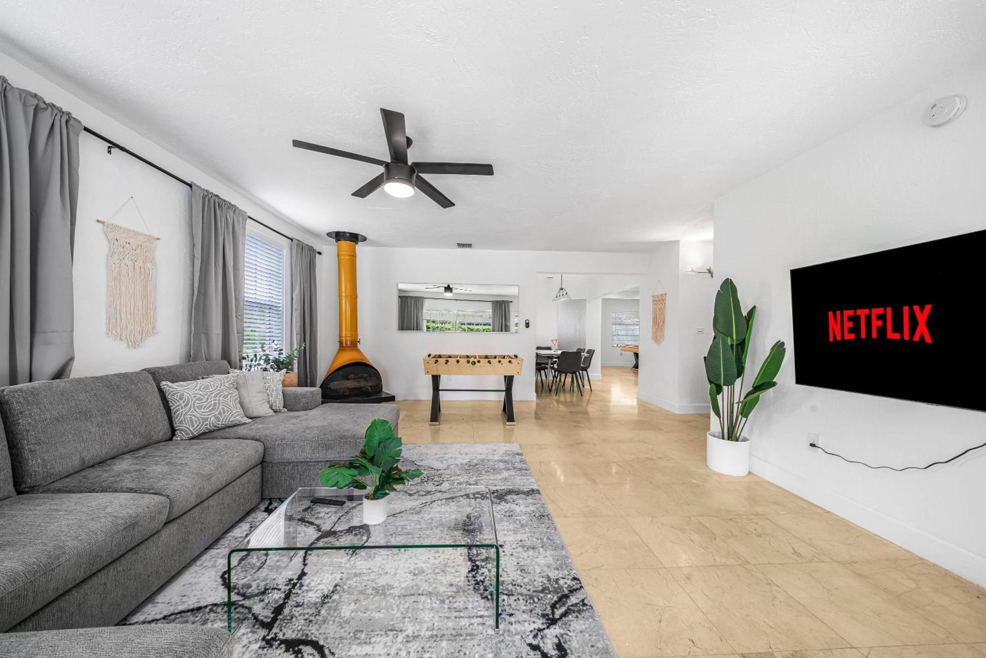 Villa New Tropical Oasis Retreat In Miami Exterior foto