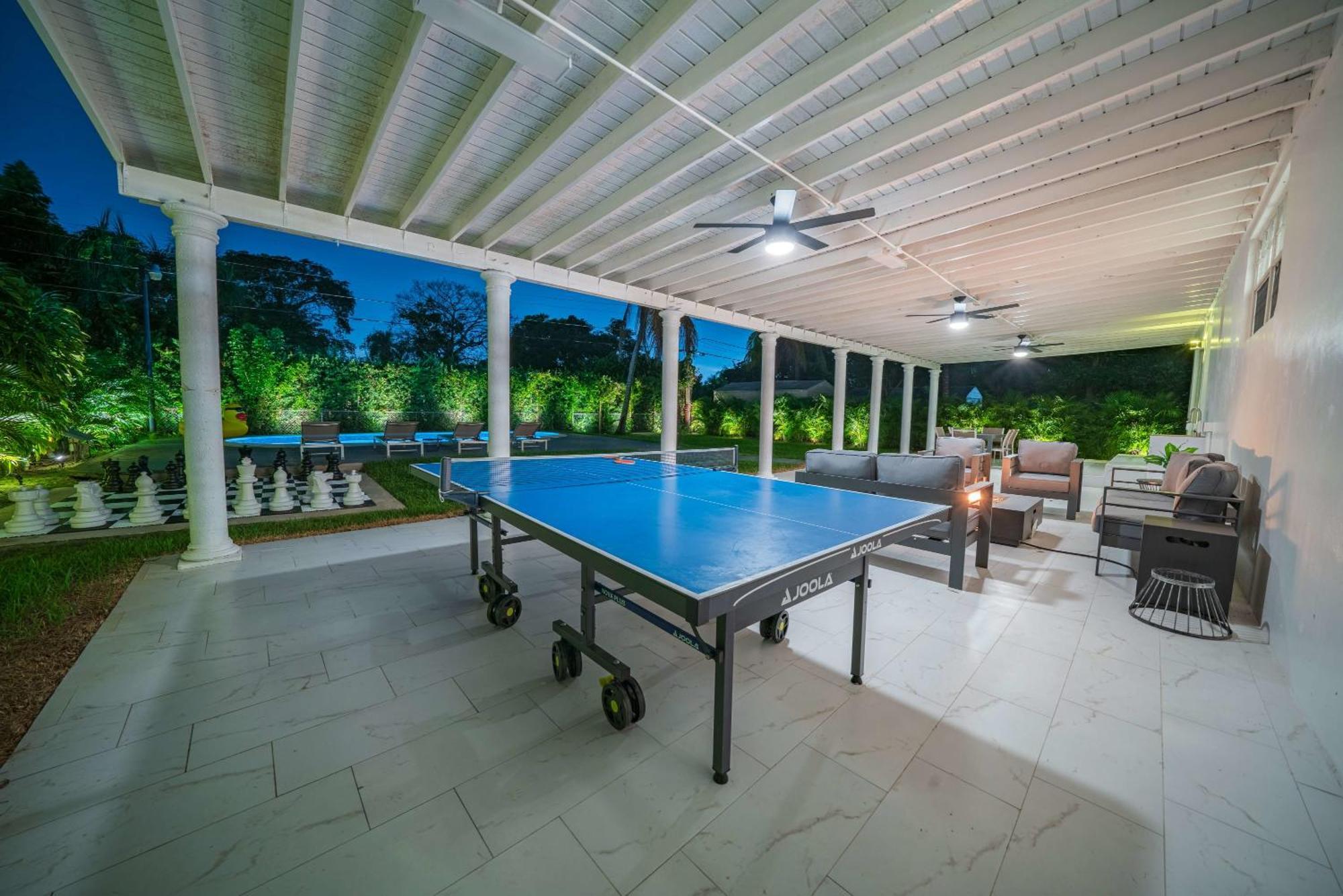 Villa New Tropical Oasis Retreat In Miami Exterior foto